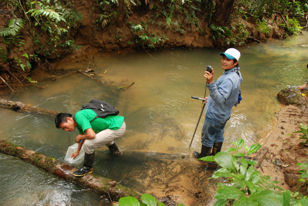 Measuring water quality in Peru